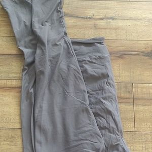 Lularoe solid TC leggings